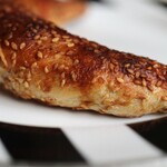 ブーランジェリー スドウ - 山利の釜あげしらすと醤油バター