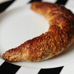 ブーランジェリー スドウ - 山利の釜あげしらすと醤油バター