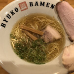 なま醤油とんこつ フルスイング - 