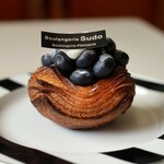 ブーランジェリー スドウ - 坂さんの朝摘みブルーベリーのデニッシュ