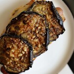 ブーランジェリー スドウ - 米茄子と粗挽きソーセージの豪快タルティーヌ