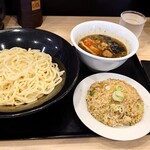 ラーメン　九龍 - つけ麺とチャーハンセット