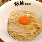 211083578 - 麺線が美しい！