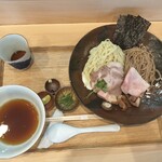 飯田商店 - 美しい