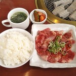 肉料理の八段 - カルビセット･200g（990円）