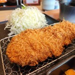 Tonkatsu Tadumura - 霧島黒豚のロースかつです。