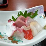 季さく - 小刺身盛合せ　４００円