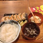 肉汁餃子のダンダダン - 餃子らいす