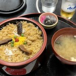 Kanekatukanayasyokudou - かなやのかにめし 1200円。ビール 510円。