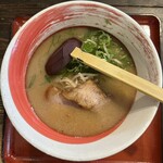 麺富 天洋 - ラーメン(850円、真上から)