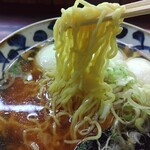 峠の茶屋 - 麺上げてます