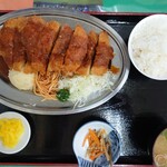 赤丸食堂 - チキンカツ定食