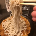 Komoro Soba - 蕎麦持ち上げ