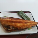 四日市ヒモノ食堂 - 縞ほっけ 今日はでかい