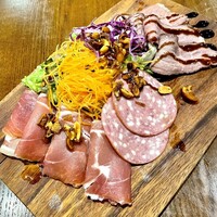 Seafood bar Ermitage 代々木店 - ③生ハムとローストビーフ