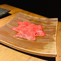 和牛とタン 焼肉 とみ 新橋本店 - 富豪タン