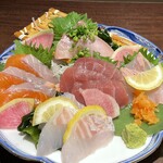 Puraibe-To Koshitsu Shunsai Izakaya To Toro - お刺身単品 1,000円 この量…！