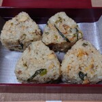 日本料理 柳燕 - お土産 鮎ご飯のおにぎり