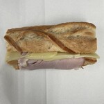 ル・グルニエ・ア・パン 麹町店 - ジャンボンフロマージュ　680円