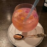 バー エイジング - アルコール入りのフルーツポンチ