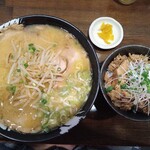 麺や 玄 - 味噌ちゃーしゅーめん大盛り with ミニチャーシュー丼