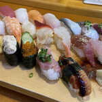 魚屋直営すし食堂 魚まる - 