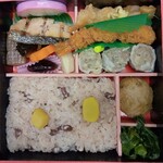 崎陽軒 - お赤飯弁当