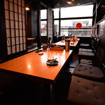 博多餃子舎 603 - テーブル席
