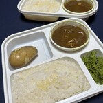 欧風カレー オーベルジーヌ - エビカレー（薬味イモ無し）980円　　チキンカレー1,200円