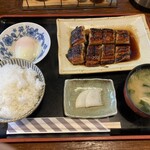 Yasubee - 大きめのうなぎ蒲焼定食1000円