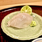 多仁本 - 美味しい鰈です！と大将。確かに旨い！淡路の目板鰈　初めて食べるかも　鮃もいいけど個人的には鰈かな