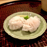 多仁本 - 湯引いた鱧、オロシダレで頂きました