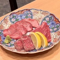 神戸焼肉 金虎 - 