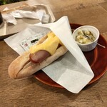 エ プロント - チェダーチーズドッグ¥419＋税