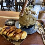 芋栗パーラー ブリキトタン - 