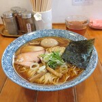 らーめん森や。 - 三ツ星醤油ラーメン　細麺　大盛　味玉トッピング