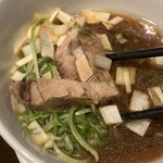 本田麺業 - つけ汁のアップ