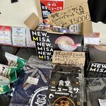 食堂ニューミサ - オリジナルTシャツ、けっこういい値段します。