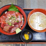 KANSEI - マグロとブリの漬丼＆豚汁 (日替りB)