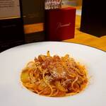 欧州キッチン アルマ - トマトソーススパゲッティ(アマトリチャーナ)