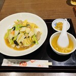 珍満茶楼 - 中華丼の定食