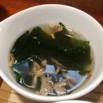 キッチン ブルー グローブ - わかめスープのアップ