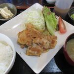 となりの食堂 - しょうが焼き　ご飯少なめ