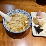 貪瞋癡 - 氷見産煮干しラーメン¥900。