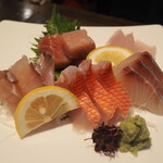 青ヶ島屋 - 刺し身盛合わせ