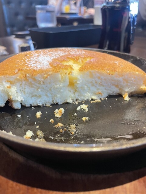 パンケーキ鍵 5.7.8 極上のスイーツ | 東京都池袋にあるブックカフェ「梟書茶房」の熱々の