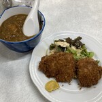 ゆたか食堂 - ヒレカツ二枚とカレーのる〜