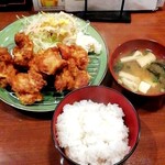 食堂酒場 SHOWA なつかしや - 唐揚げ定食