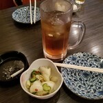 きらく屋 - お通し？浅漬け。