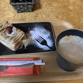 カフェ食堂 れんげや_1